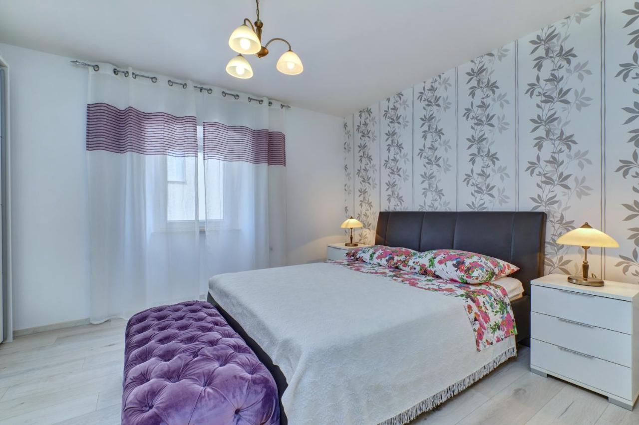 Apartment Dami マリ・ロシニュ エクステリア 写真